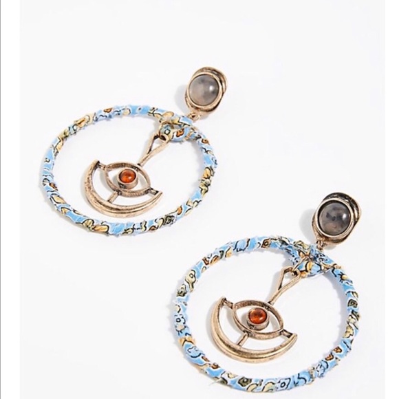 Free People Jewelry - NWT Free People Fabric Wrapped Pendulum Earrings